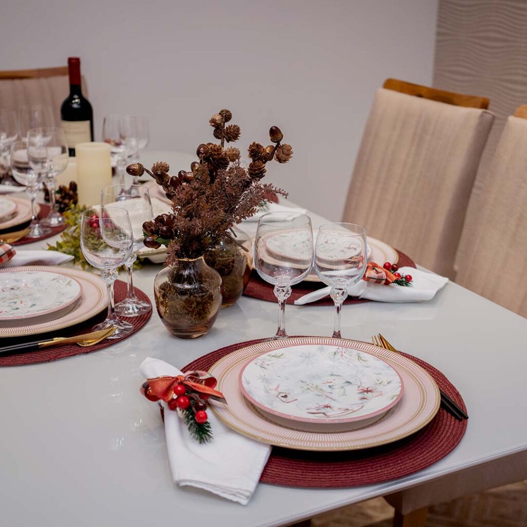 04 dicas de decoração para sua mesa posta de natal - Blog - DJ Móveis 04 dicas de decoração para sua mesa posta de natal - Blog - DJ Móveis